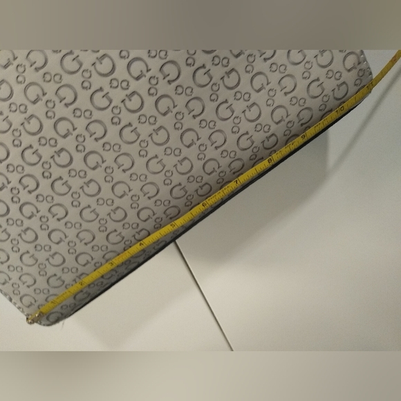 New Guess Shoulder Crossbody Purse, 8" H by 11" Length - Picture 9 of 14